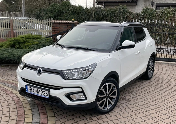 SsangYong Tivoli cena 53000 przebieg: 34000, rok produkcji 2018 z Siechnice małe 254